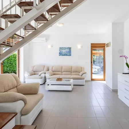 House Irina G - Pool Private *