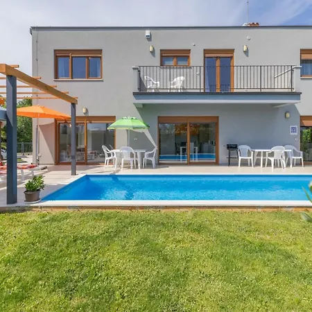 House Irina G - Pool Private Poreč