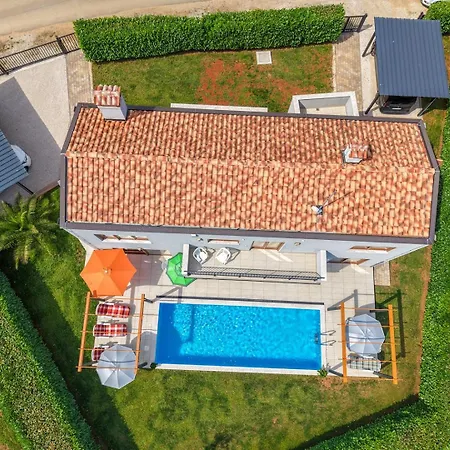 House Irina G - Pool Private Poreč