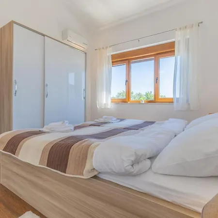 House Irina G - Pool Private Poreč