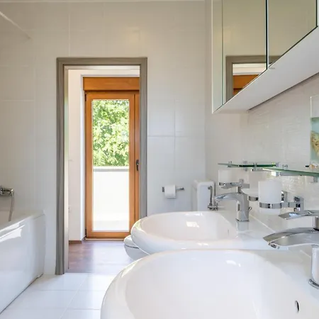 Feriehus House Irina G - Pool Private *